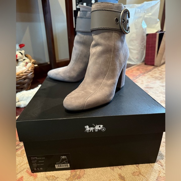 Coach bootie heels - Picture 1 of 2
